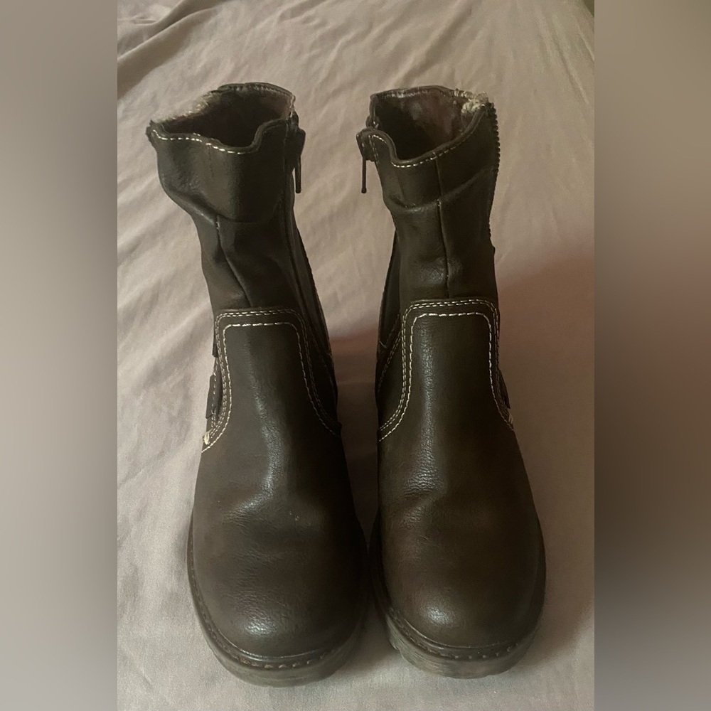 Luk -Ees Boots - Picture 1 of 4